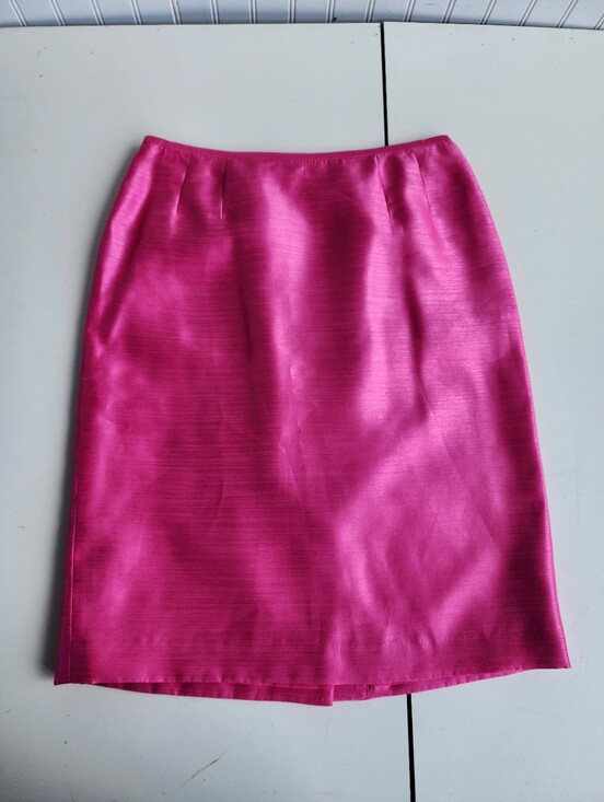 Le Suit Dresses & Skirts - Le Suit Suit Skirt Womens Pink Pencil Satin Shiny Lined Sz Petite 8P**